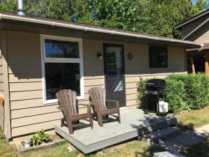 Сад в The Maples Cottages in Port Elgin