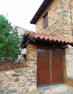 The building in which the holiday home is located