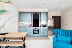 Nhà bếp/bếp nhỏ tại Premier Apartments in Gillingham