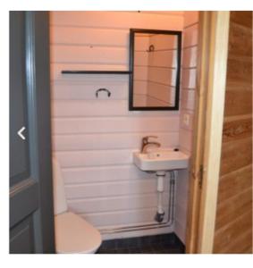 Ein Badezimmer in der Unterkunft Hallanpoika mökki