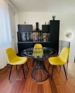 Ruang duduk di Charme House Taormina +21 gambar