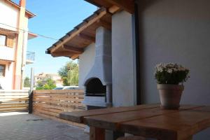 Μπαλκόνι ή βεράντα στο pikralida house (πικραλίδα)