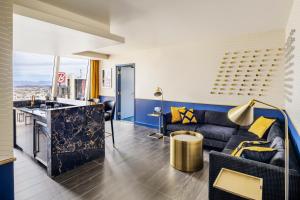 Posezení v ubytování Circa Resort & Casino - Adults Only