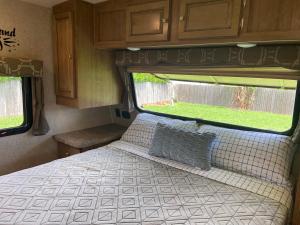 Posezení v ubytování Cozy Camper - Free Parking