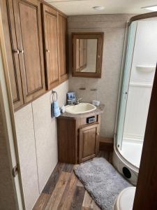 Koupelna v ubytování Cozy Camper - Free Parking