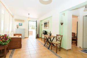Gallery image of Dionysia's Apartments in Tsilivi