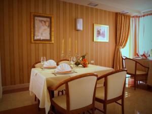 Posezení v ubytování Hotel Neva