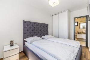 Postel nebo postele na pokoji v ubytování Villa THREE UNITS