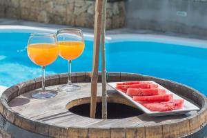 Nápoje v ubytování Village holiday apartman with heated pool Maslina