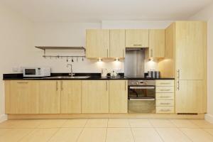 Afbeelding uit fotogalerij van Flagstaff Apartment with Secure Parking in Kent