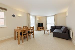 Afbeelding uit fotogalerij van Flagstaff Apartment with Secure Parking in Kent