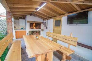 Fotografie z fotogalerie ubytování Village holiday apartman with heated pool Maslina v destinaci Kostanje