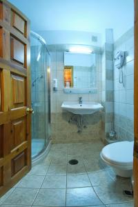 Koupelna v ubytování Hotel Victoria
