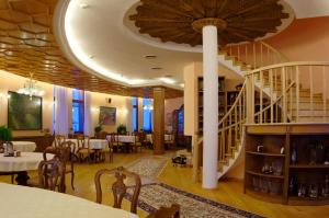 Hotel Soli Invicto tesisinde bir restoran veya yemek mekanı