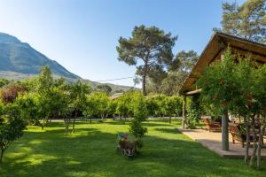 Foto dalla galleria di Koala Bungalows a Olympos