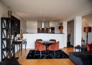 Een keuken of kitchenette bij Scheldeoever