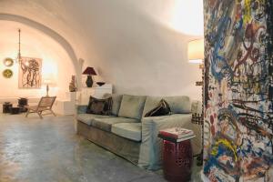 O zonă de relaxare la Hiraeth Santorini