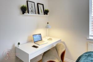 Dean St Coventry - Elegant apartments with ensuite bedrooms, Netflix & parking