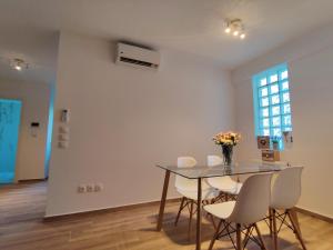 Fotografia z galérie ubytovania WSD Paleo Faliro Stylish 1BD Apt near Marina & Beach v Aténach