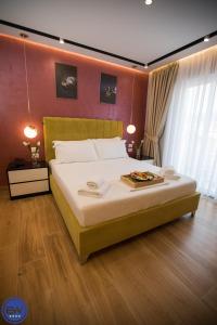 Postel nebo postele na pokoji v ubytování Blue Water Hotel Ksamil