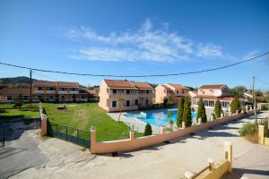 Bazén v ubytování Theodosia Hotel nebo v jeho okolí