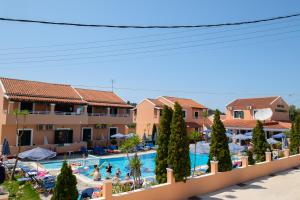 Bazén v ubytování Theodosia Hotel nebo v jeho okolí