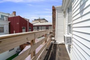 Μπαλκόνι ή βεράντα στο Stylish Rowhome-Fishtown-Near Shops
