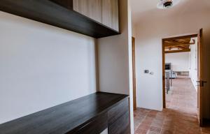 A kitchen or kitchenette at Hillside In