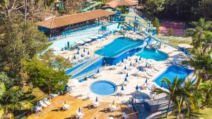 an overhead view of a swimming pool at a resort at Hotel Vilage Inn All Inclusive Poços de Caldas By Nacional Inn in Poços de Caldas