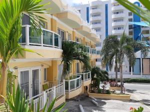 Gallery image of Baker's Suites in Simpson Bay