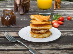 Food at or somewhere near the bed & breakfast 