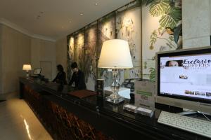 Java Paragon Hotel & Residences tesisinde bir televizyon ve/veya eğlence merkezi