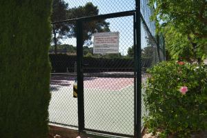 Tenis alebo squash v ubytovaní Anacasa Las Viñas Playa Rotas AP2140 alebo jeho okolí