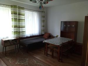 A seating area at Turistická ubytovňa Chalupa Runina 8