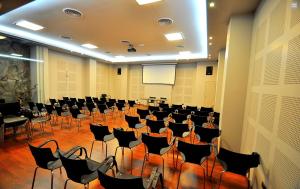 Konferenční prostory v ubytování Hotel Bicentenario Suites & Spa + 37 fotografií