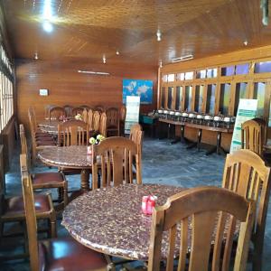 Εστιατόριο ή άλλο μέρος για φαγητό στο Foreigner Tourist Inn