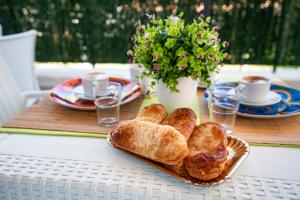 Jedlo v ubytovaní bed & breakfast alebo blízkom okolí