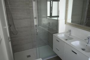 Kúpeľňa v ubytovaní Almona de Triana - Kainga Homes + 27 fotografií