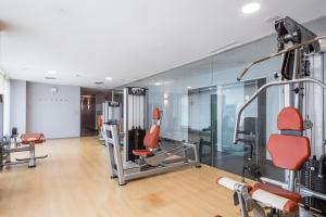 Das Fitnesscenter und/oder die Fitnesseinrichtungen in der Unterkunft Hotel Balneario Playa de Comarruga