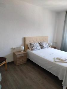 Galeriebild der Unterkunft Malvarrosa Apartamentos in Valencia