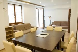 Posezení v ubytování Apartmány Valča + 37 fotografií