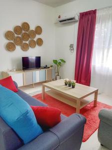 Foto dalla galleria di FAMISA Eastern Gold Service Apartment a Kertih