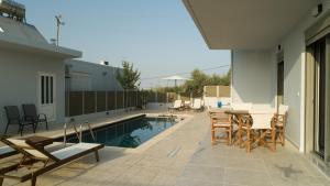 Gallery image of Hello Village Chania in SFakianalíon +27 photos