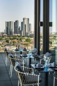 Uma visão geral de Frankfurt ou uma vista da cidade tirada do hotel