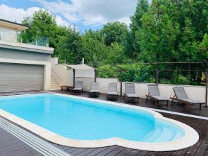 Zdjęcie z galerii obiektu White Luxury Villa Esztergom w mieście Ostrzyhom