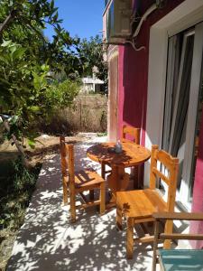 Gallery image of Ekaterini Apartments in Gouvia