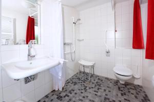 Ein Badezimmer in der Unterkunft St. Bonifatius