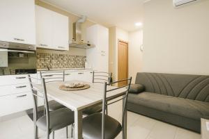 Η κουζίνα ή μικρή κουζίνα στο Grab a Flat in Coroneo