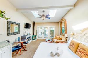 Fotografie z fotogalerie ubytování Sandals Inn | Spa Suite v destinaci Cannon Beach