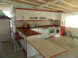 Kuchyň nebo kuchyňský kout v ubytování Akkin Pansiyon